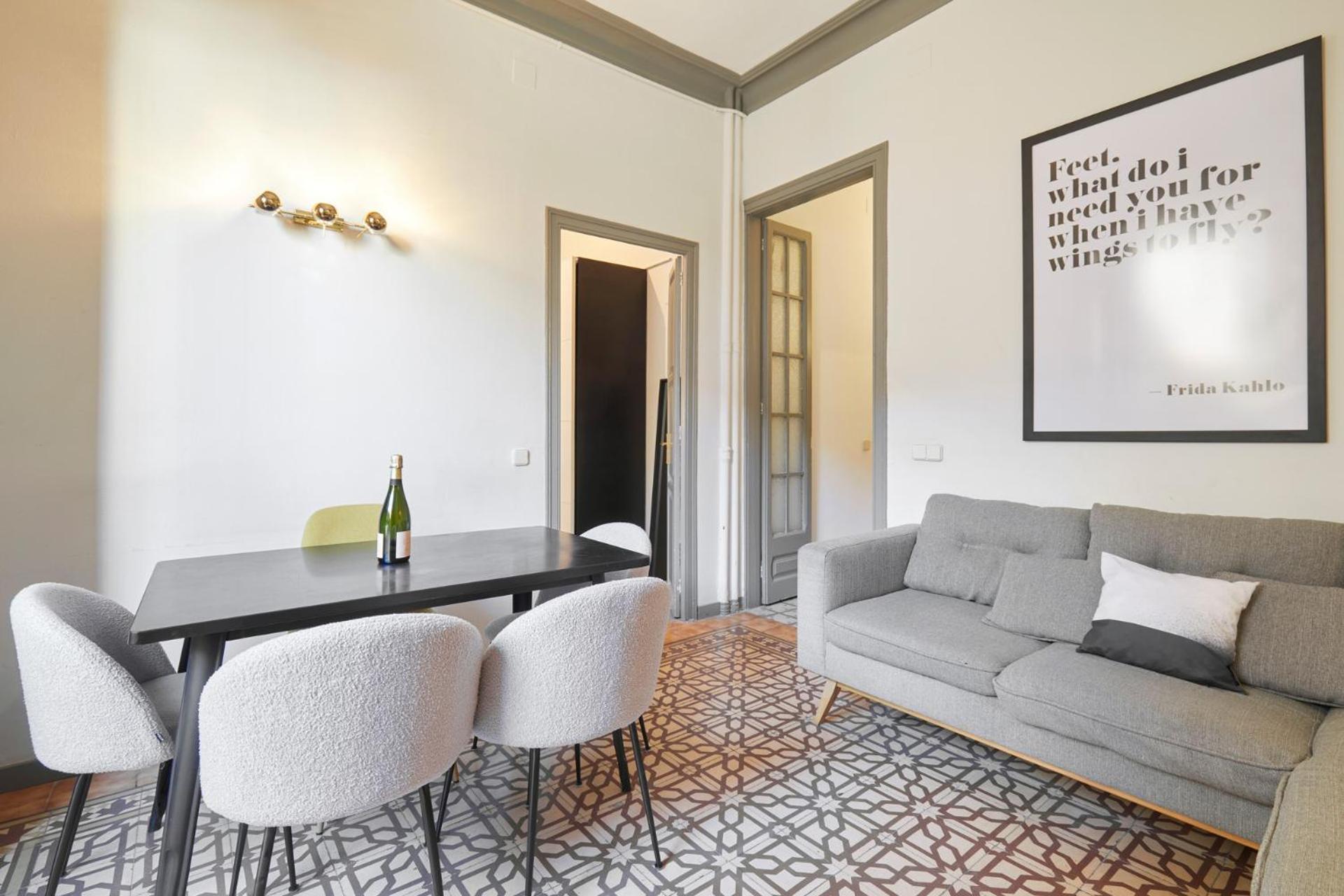 Classic Catalan Family With Balcony By Maison Pinata Barcelone