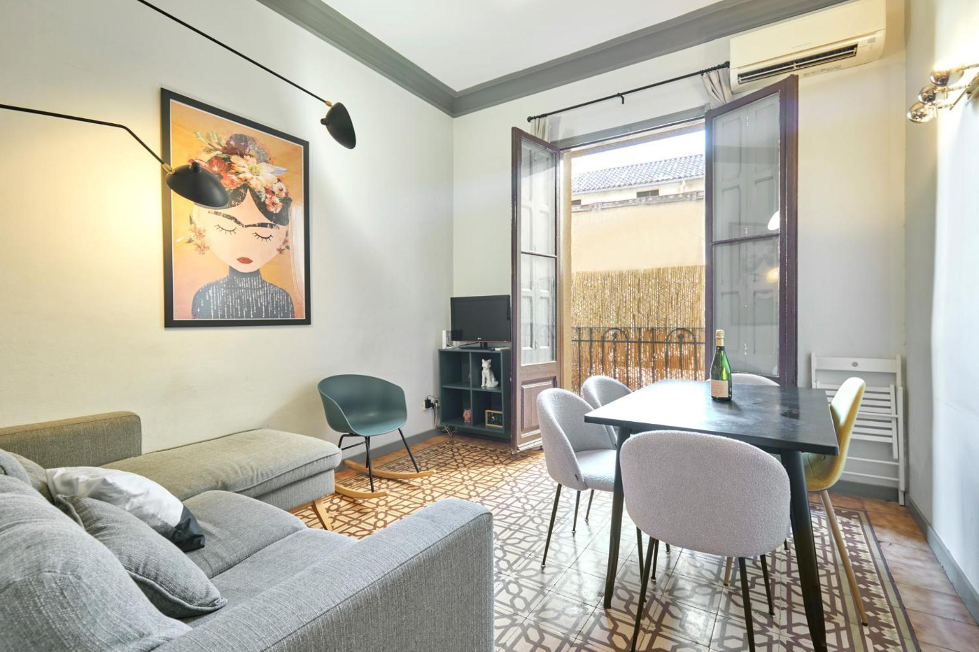 Classic Catalan Family With Balcony By Maison Pinata Appartement